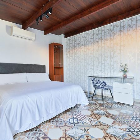 Sun-Kissed Getaway Apartment Malaga Bagian luar foto