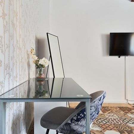Sun-Kissed Getaway Apartment Malaga Bagian luar foto