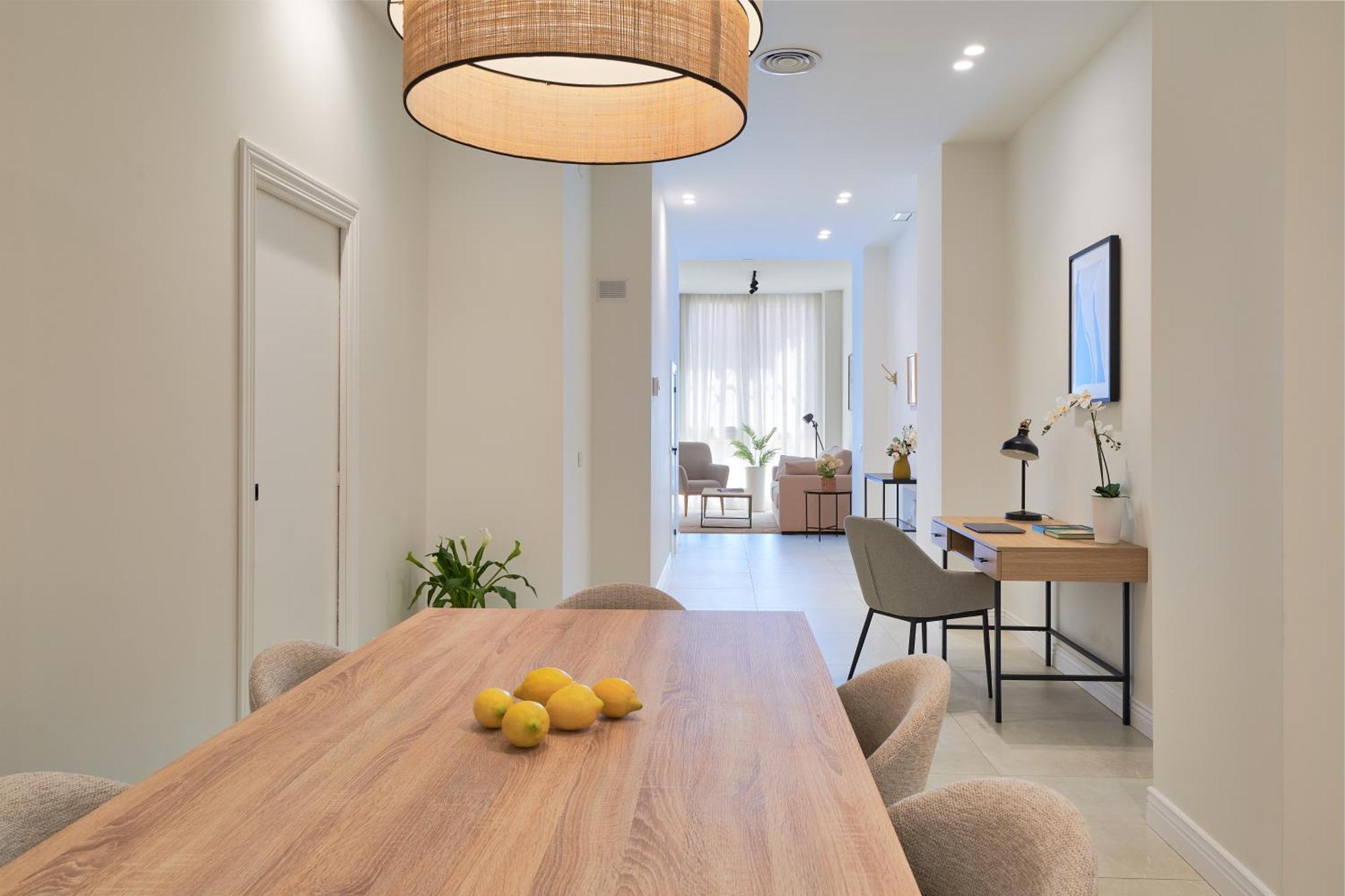 Sun-Kissed Getaway Apartment Malaga Bagian luar foto