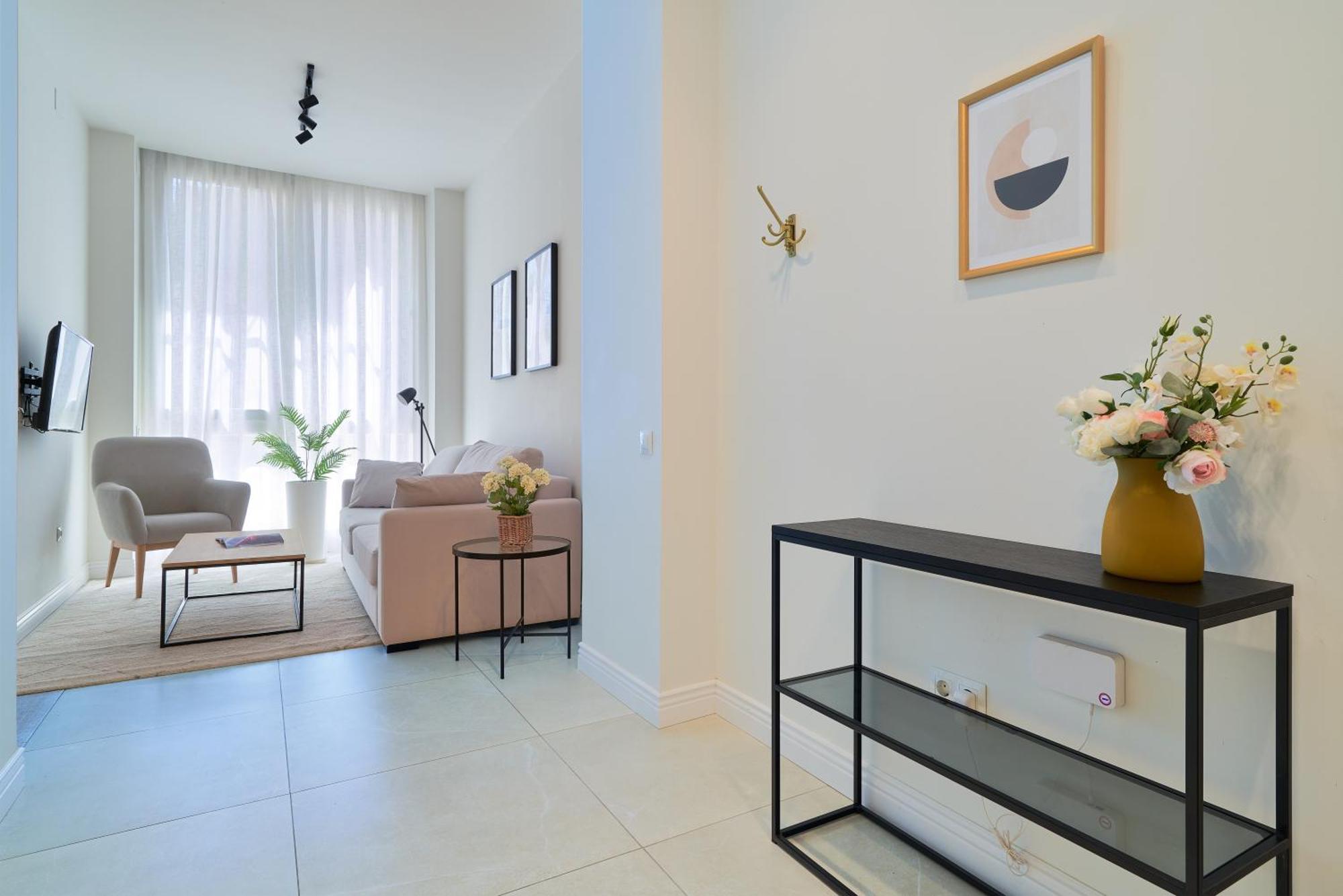 Sun-Kissed Getaway Apartment Malaga Bagian luar foto