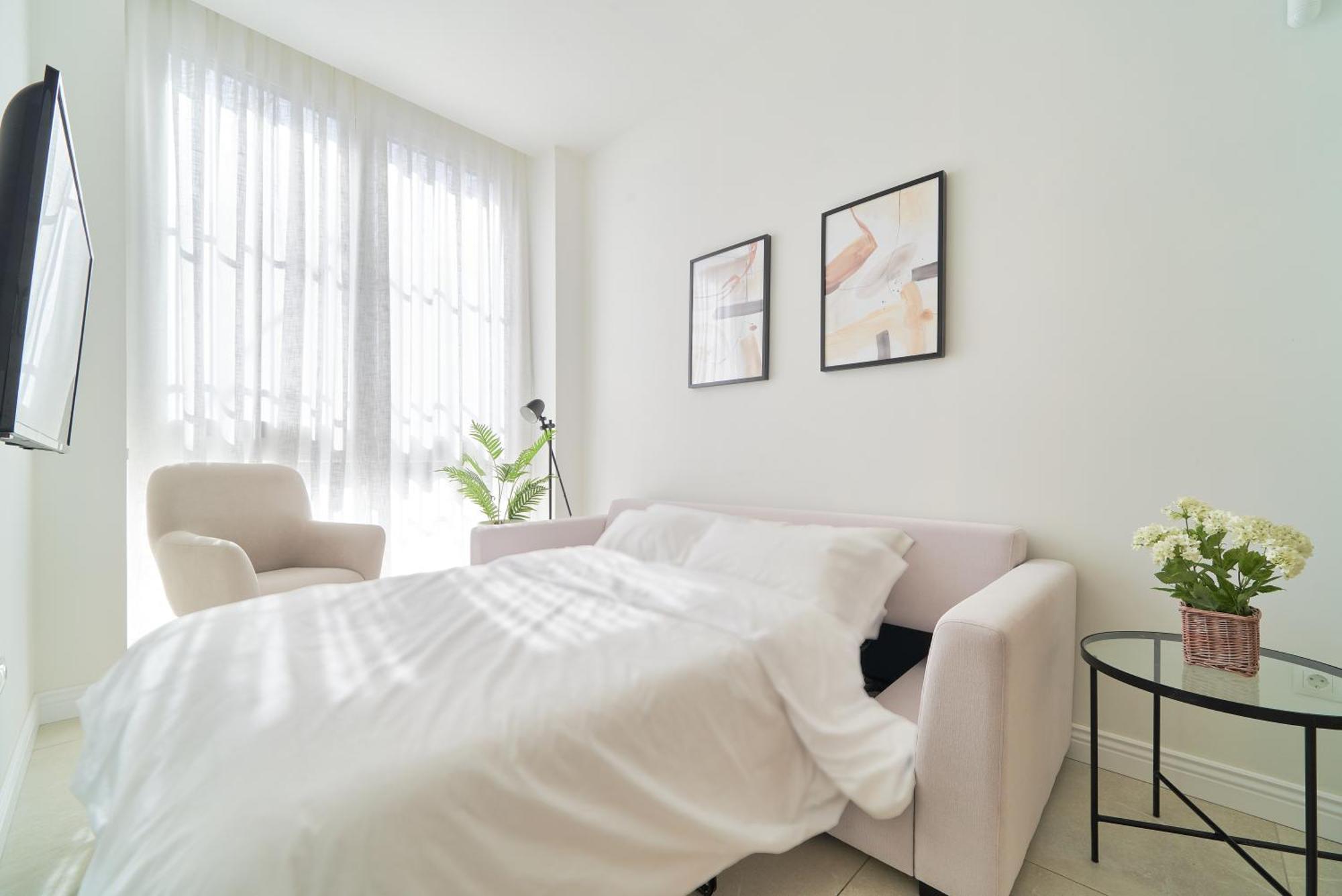 Sun-Kissed Getaway Apartment Malaga Bagian luar foto