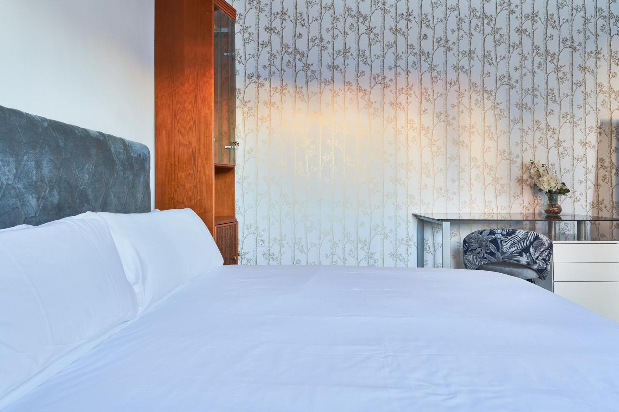 Sun-Kissed Getaway Apartment Malaga Bagian luar foto