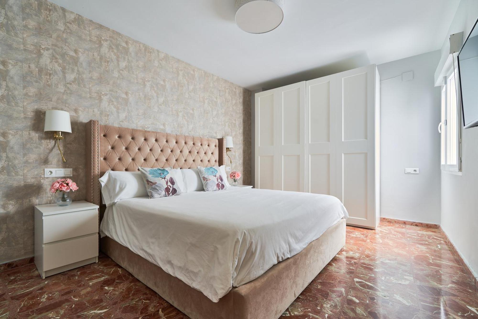 Sun-Kissed Getaway Apartment Malaga Bagian luar foto