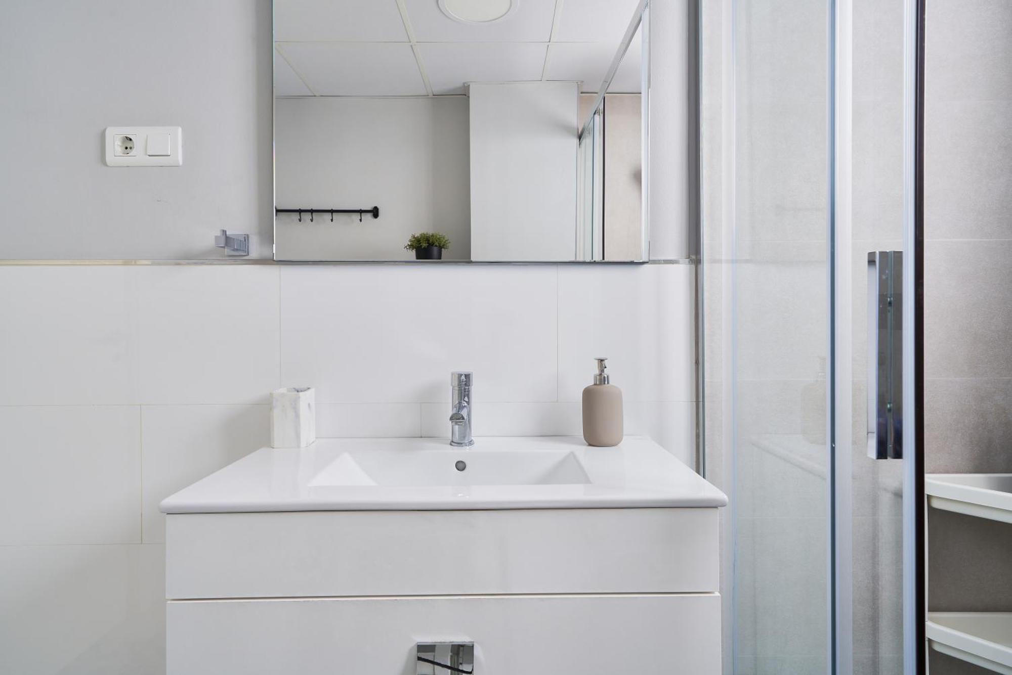 Sun-Kissed Getaway Apartment Malaga Bagian luar foto